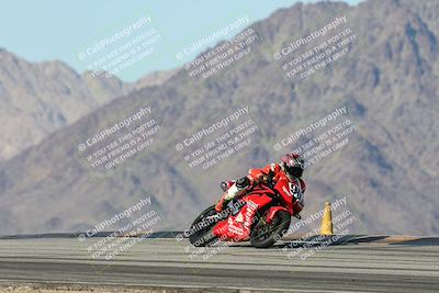 media/Dec-01-2025-Moto Forza (Mon) [[2daa91e15f]]/1-Advanced Group/Session 4 Turn 9/